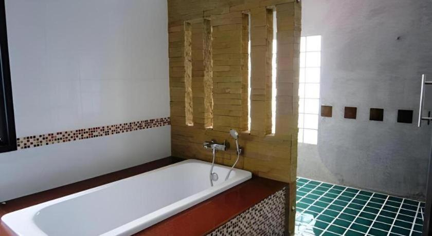 Nattha Waree Hot Spring Resort And Spa Ban Nua Khlong Buitenkant foto