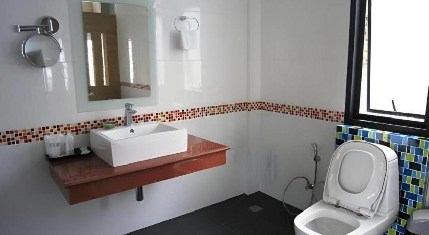 Nattha Waree Hot Spring Resort And Spa Ban Nua Khlong Buitenkant foto